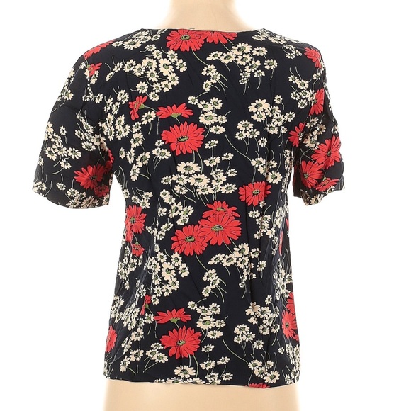 MADEWELL HILLSIDE DAISES WOMENS TIE FRONT TOP  DEEP INDIGO. V NECK, SHORT SLEEVE - Picture 2 of 6